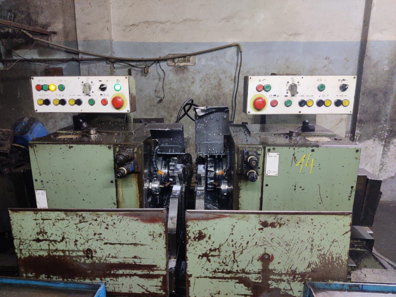 FACING AND CENTERING MACHINE