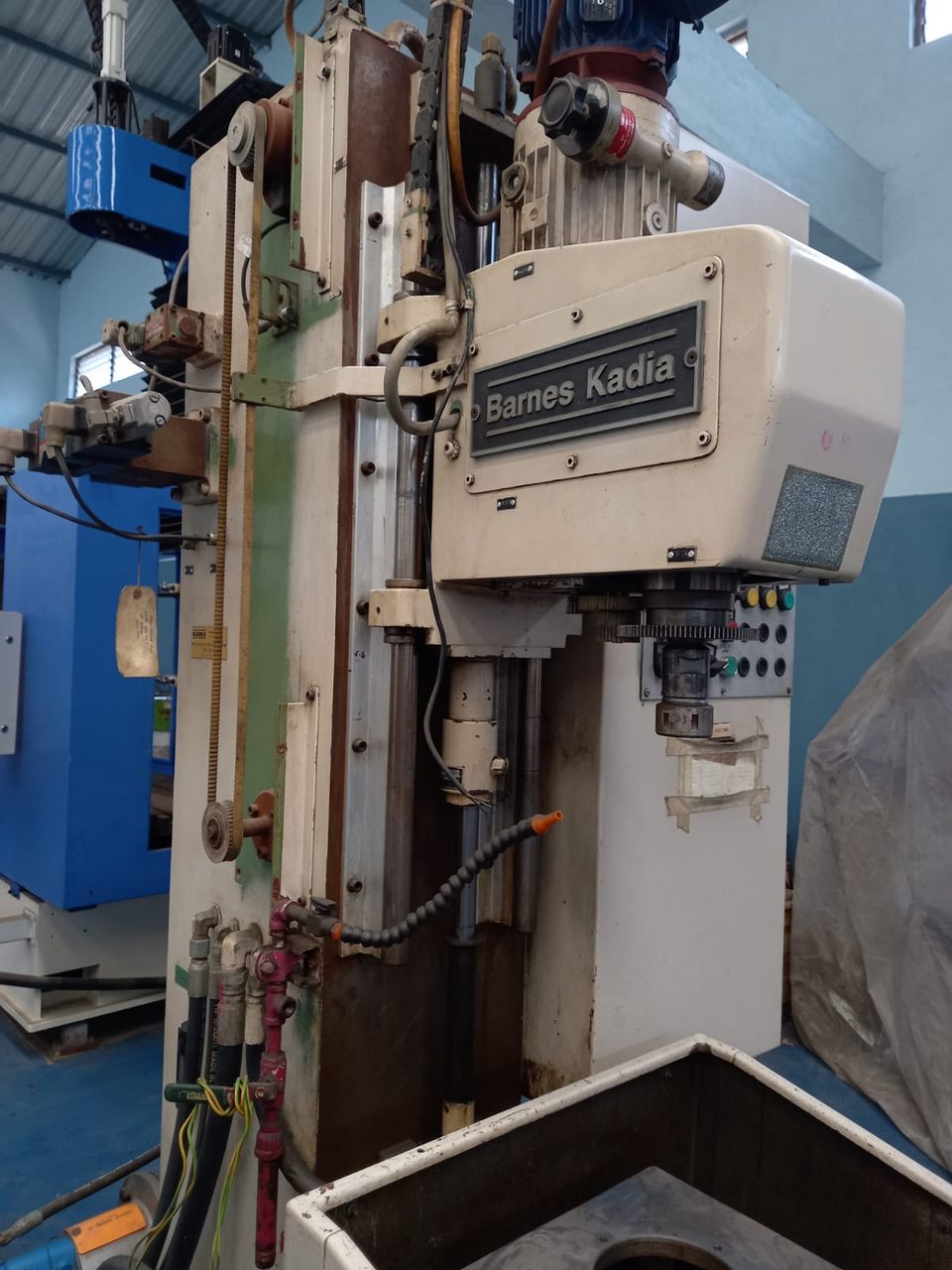 VERTICAL HONING MACHINE
