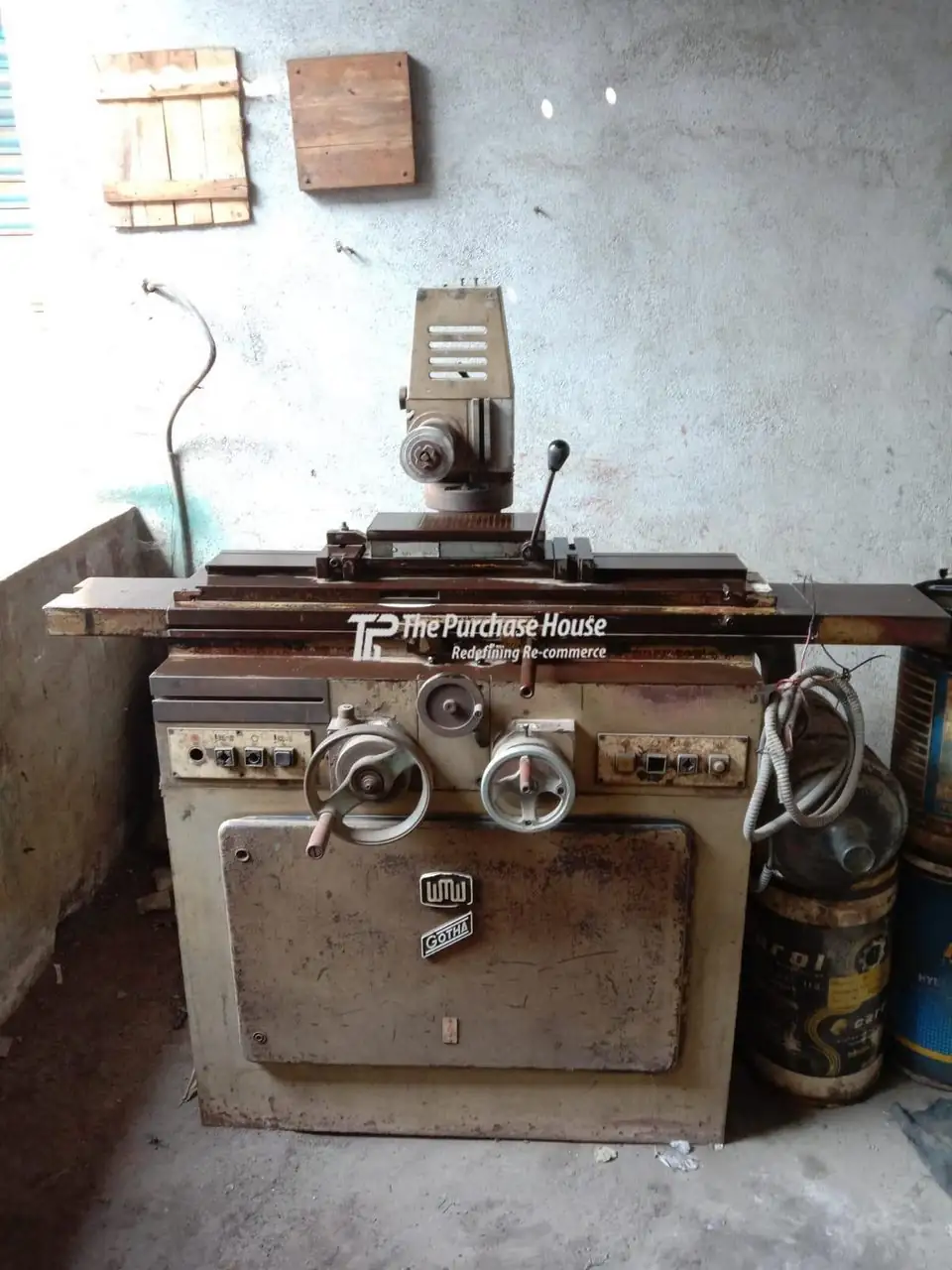 SURFACE GRINDER MACHINE