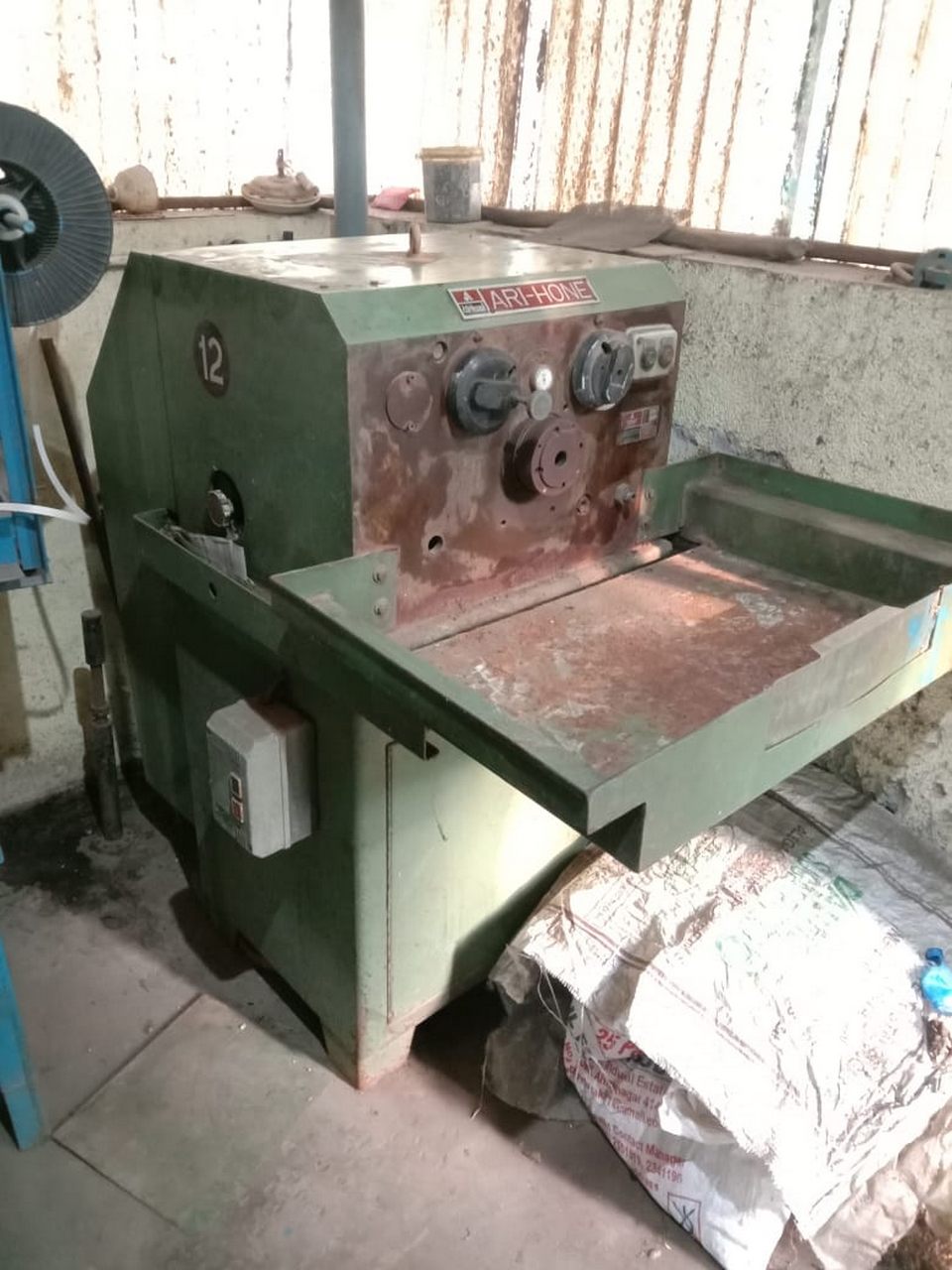 HONNING MACHINE