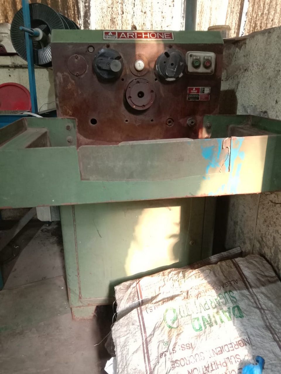 HONNING MACHINE