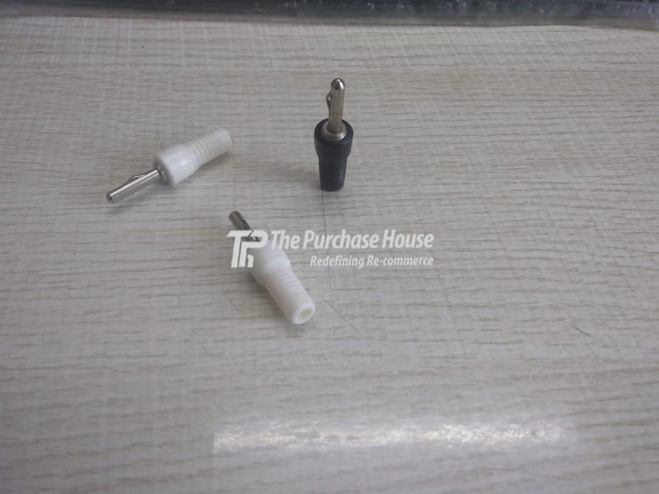 BANANA PLUG CONNECTOR