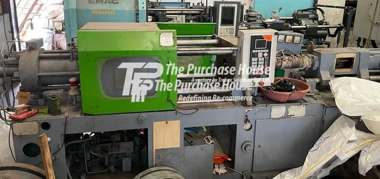 INJECTION MOULDING MACHINE