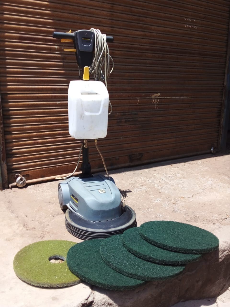 SINGLE DISC MACHINE
