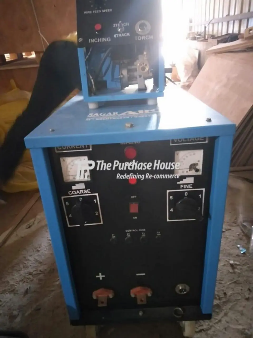 CO2 WELDING MACHINE