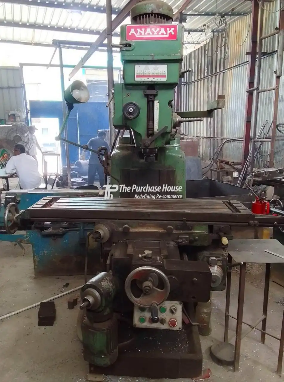 MILLING MACHINE