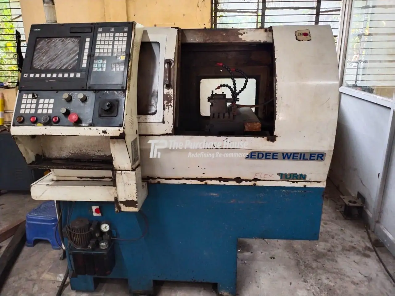 CNC TURNING MACHINE