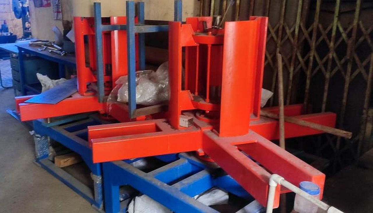 LAMINATION COIL DECOILER