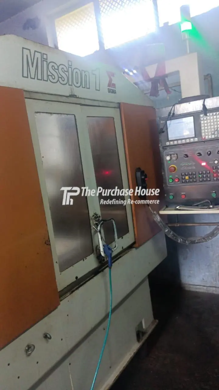 VERTICAL MACHINING CENTER (VMC)