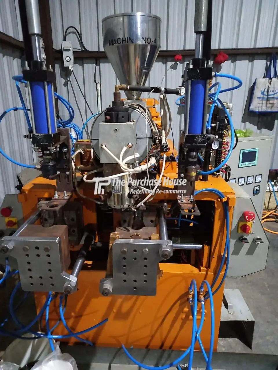 Blow Moulding Machine for Bottles, Jars and Containers