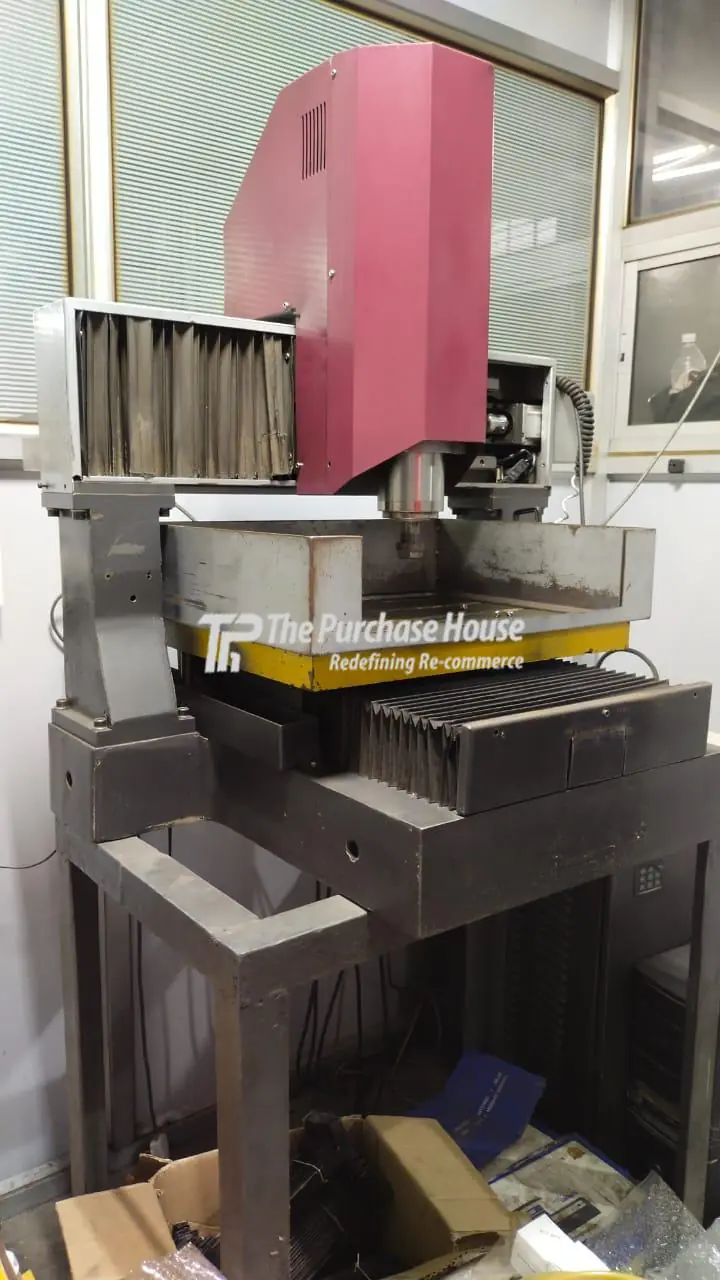 ENGRAVING MACHINE