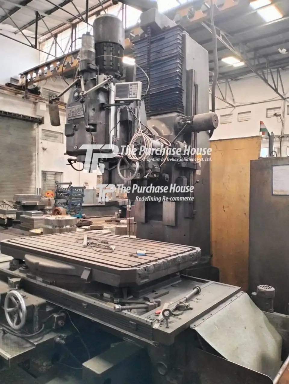 VERTICAL MILLING MACHINE