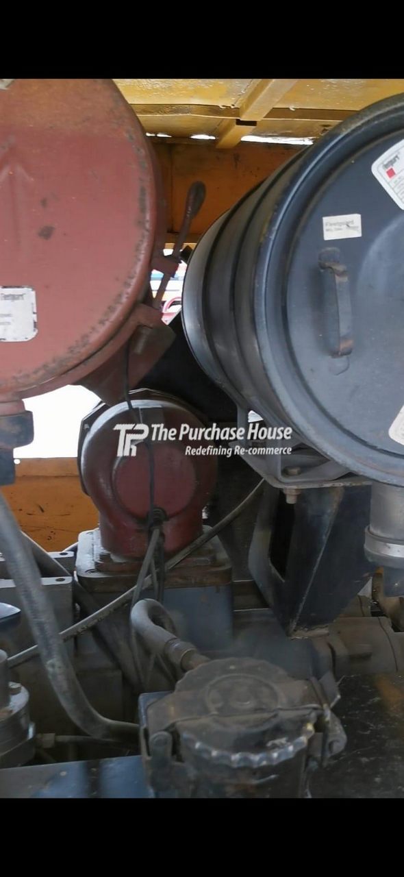 SCREW AIR COMPRESSOR