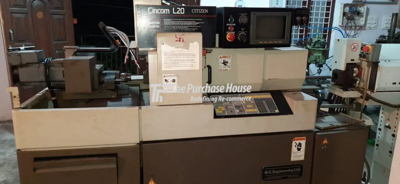 CNC SLIDING HEADSTOCK TYPE AUTOMATIC CNC LATHE MACHINE