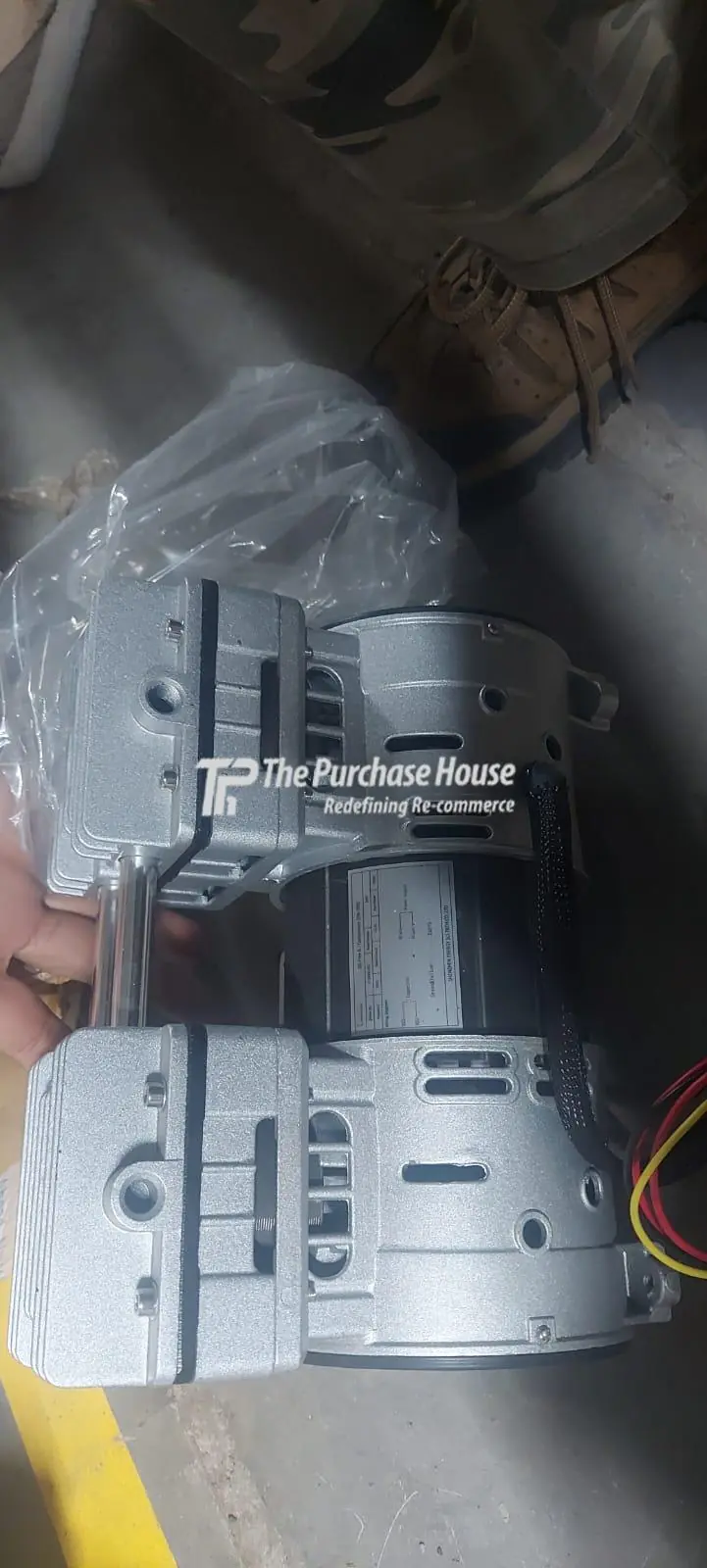 OIL FREE AIR COMPRESSOR