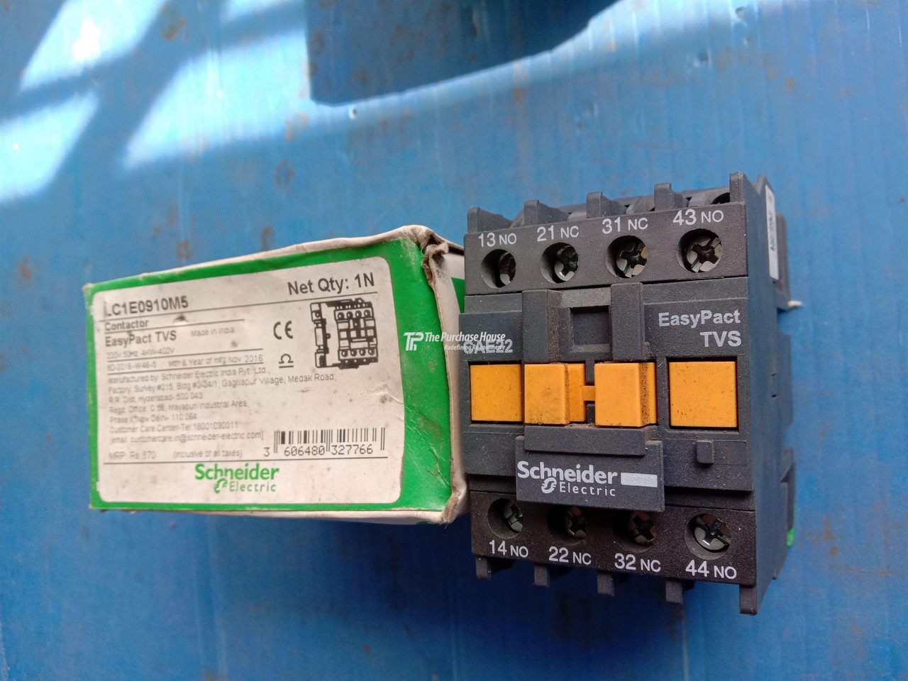 CONTACTOR