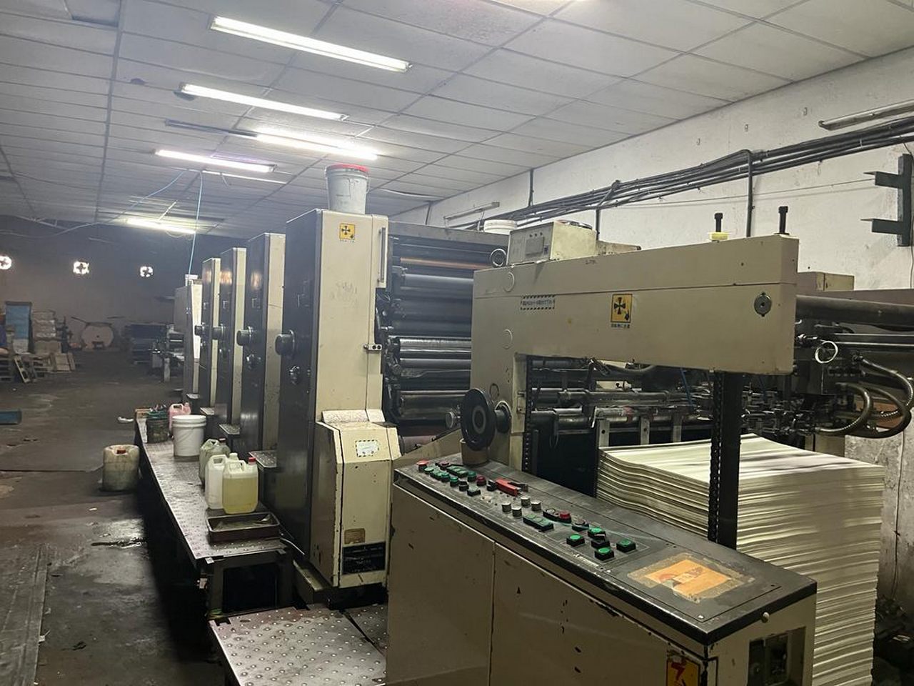 OFFSET PRINTING MACHINE