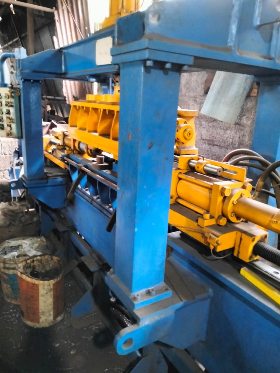 LIGHT DUTY END FORMING MACHINE