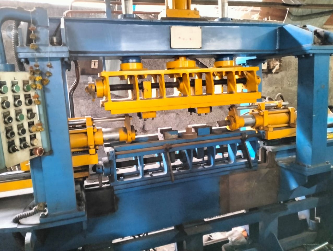 LIGHT DUTY END FORMING MACHINE