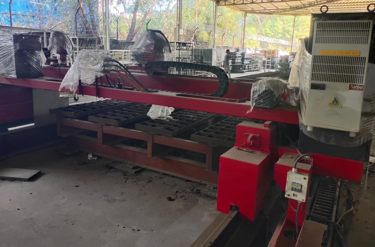PLASMA CUTTING MACHINE