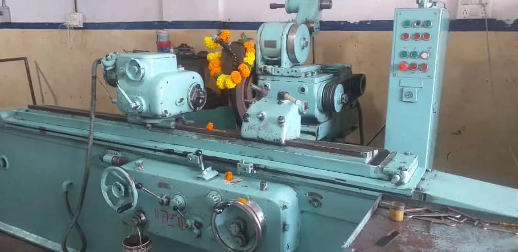 CYLINDRICAL GRINDER MACHINE