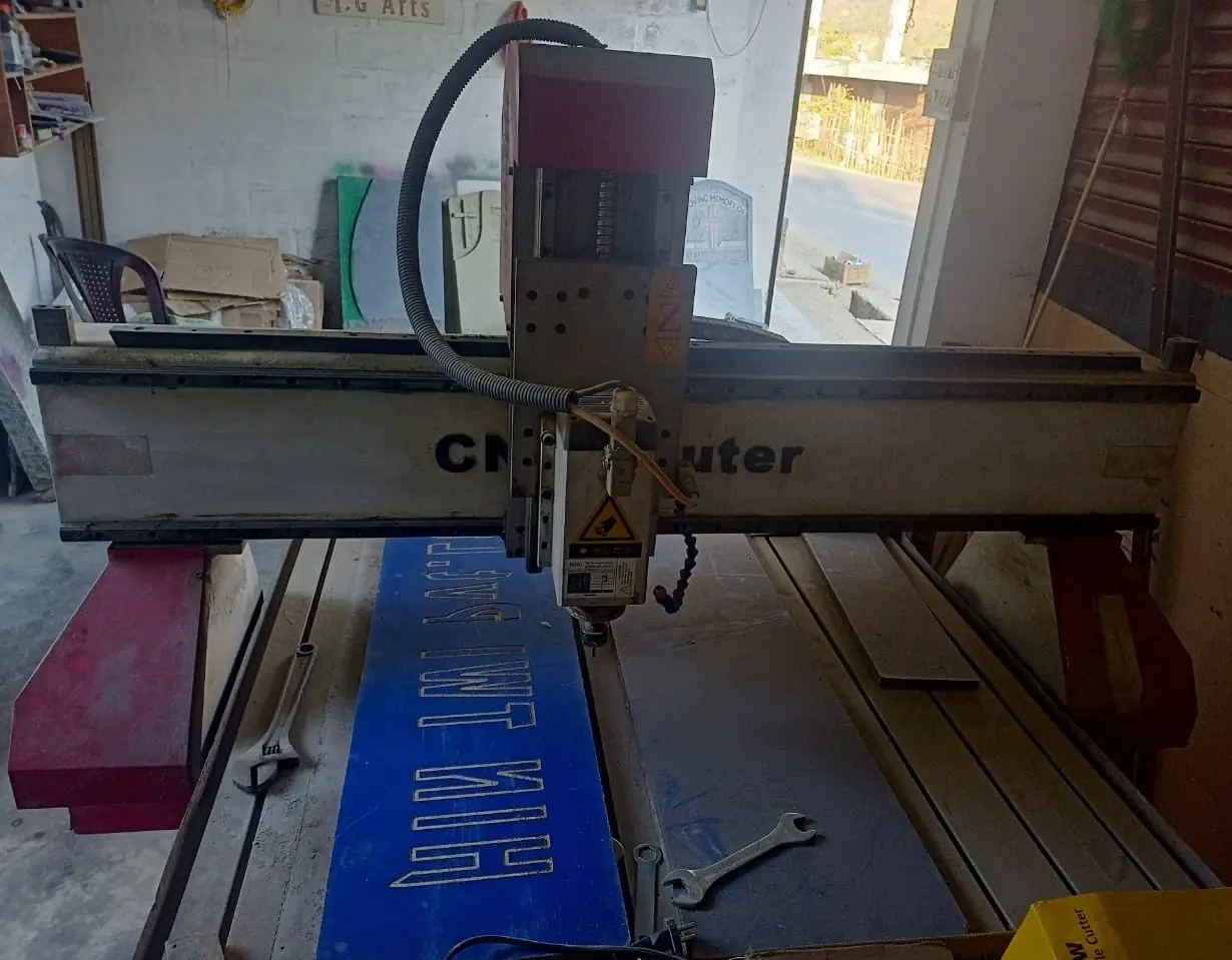 CNC ROUTER MACHINE