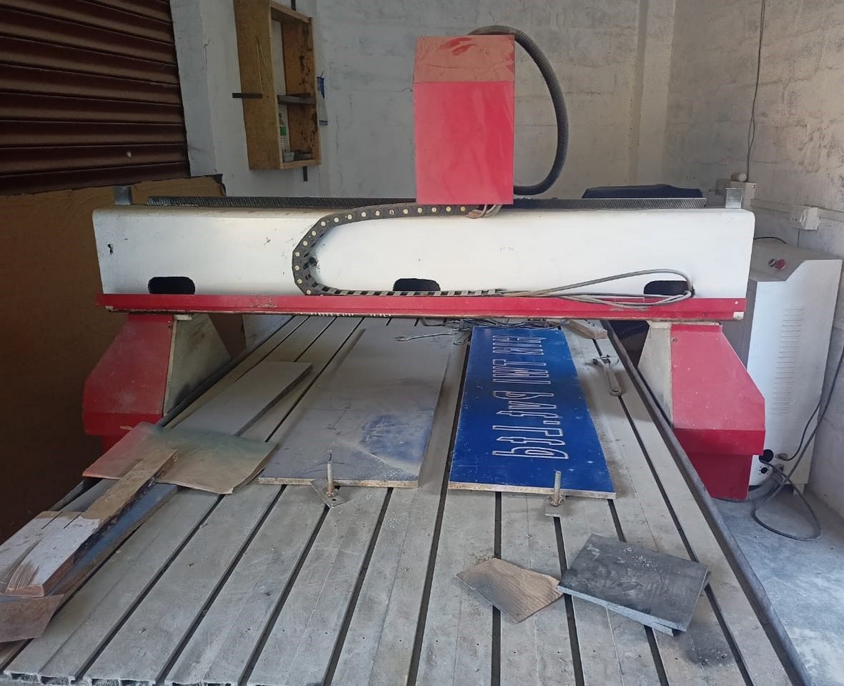 CNC ROUTER MACHINE