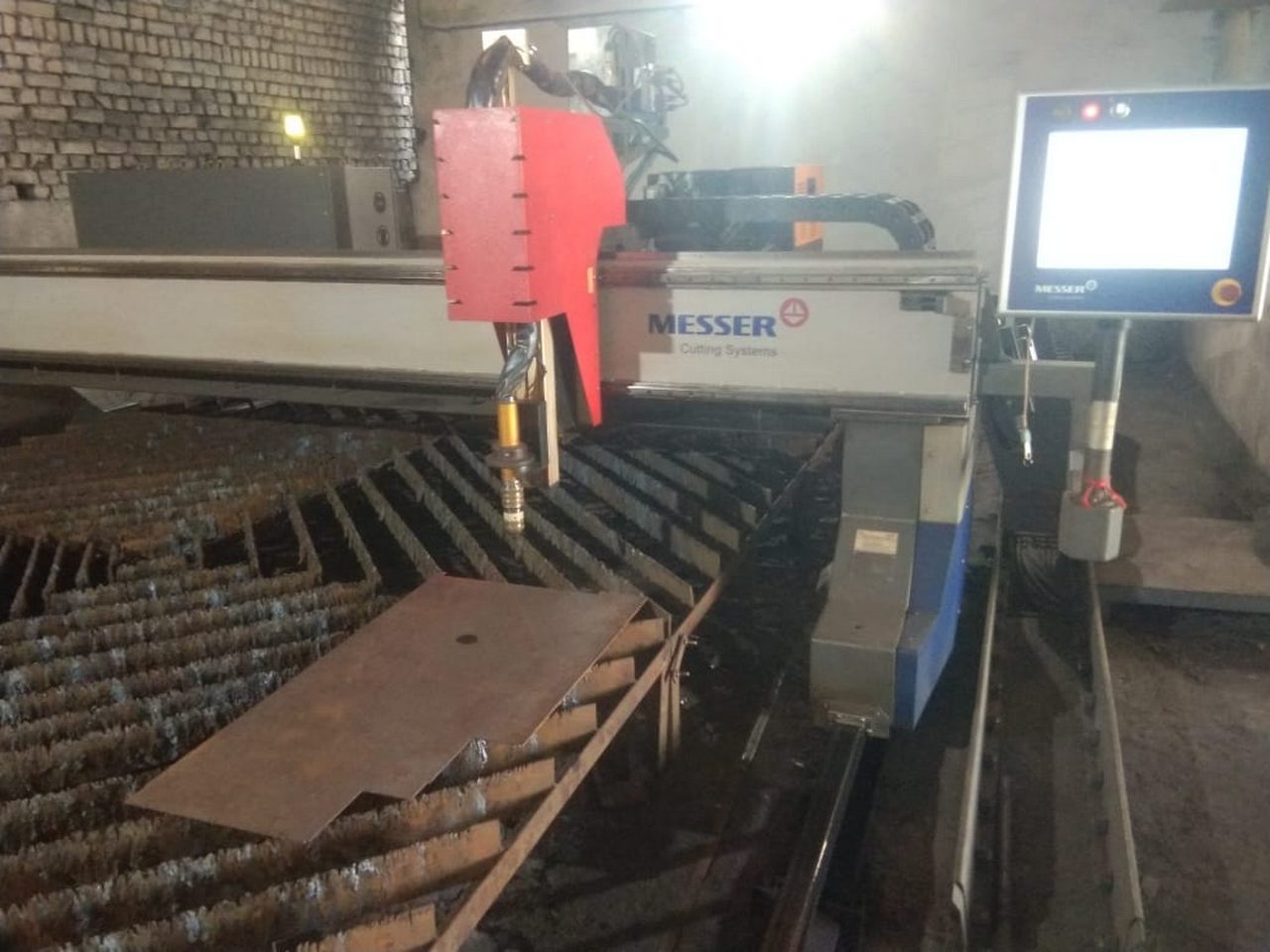 CNC HD PLASMA CUTTING MACHINE