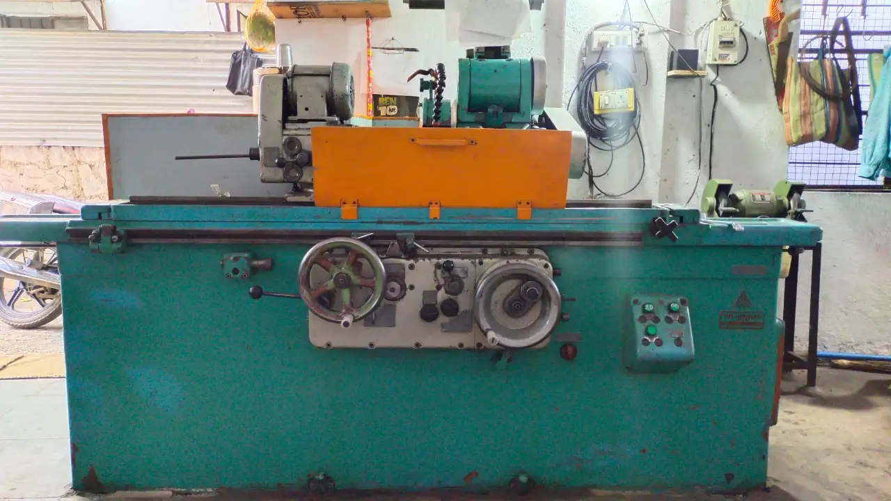 HYDRAULIC ID OD CYLINDRICAL GRINDER MACHINE