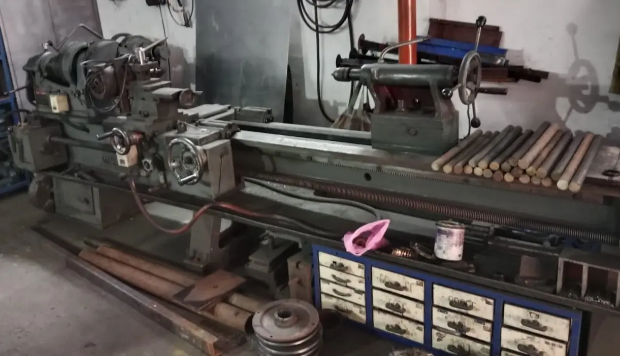 LATHE MACHINE