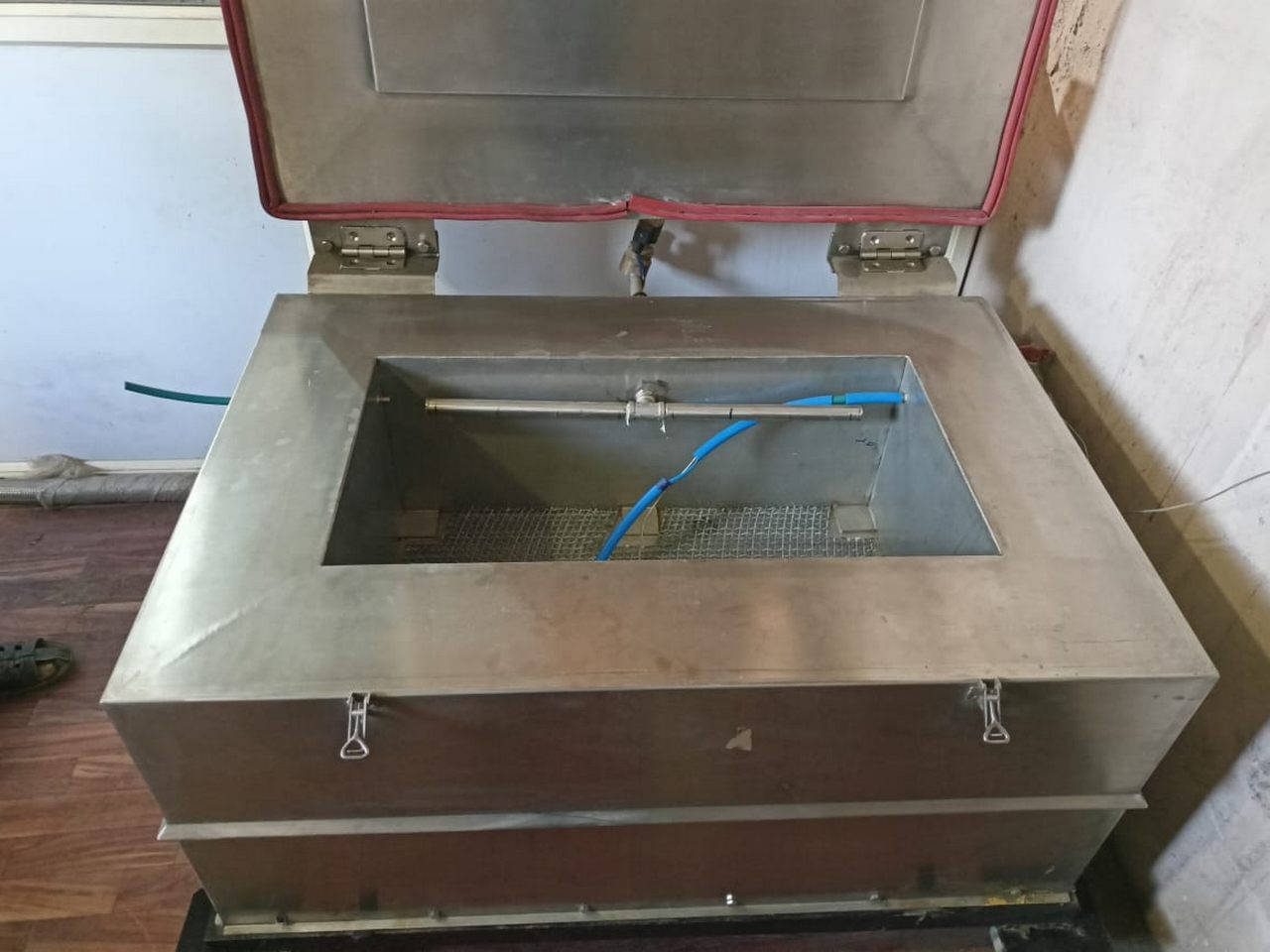 CRYOGENIC UNIT