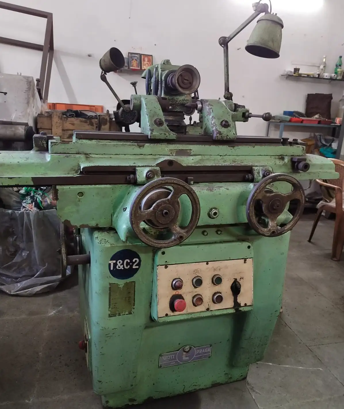 TOOL AND CUTTER GRINDER MACHINE