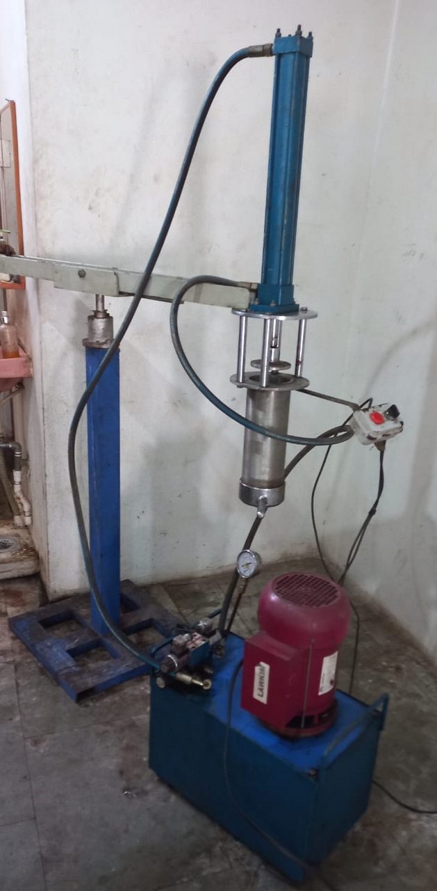 HYDRAULIC CHAKLI MAKING MACHINE , SOYA STICK MAKING MACHINE, CHILLI MILLI MAKING MACHINE