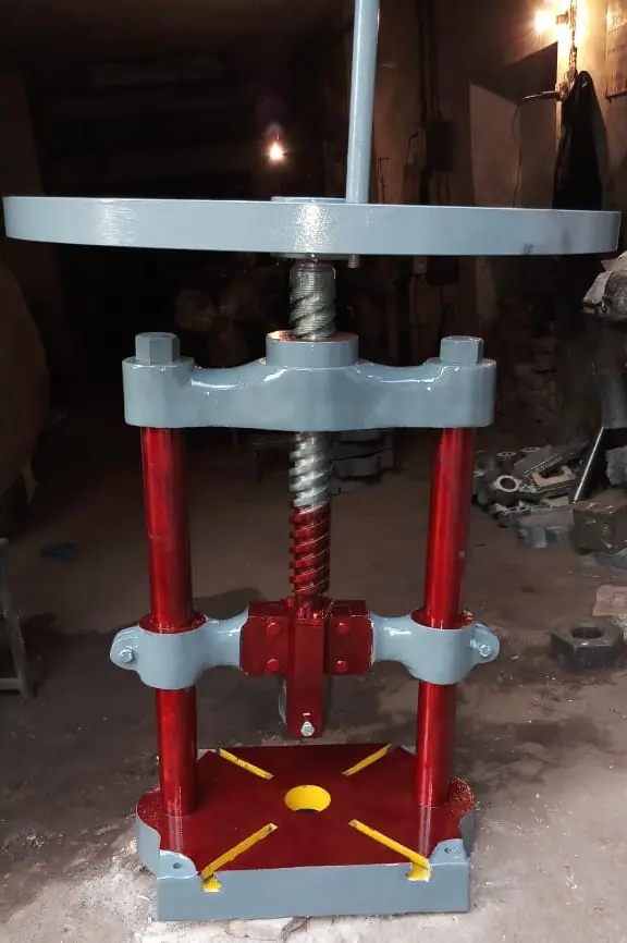 PILLAR PRESS MACHINE