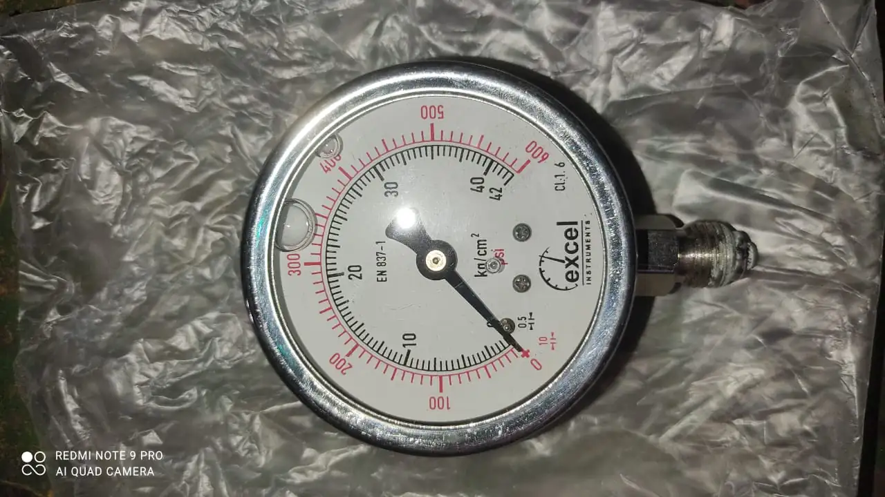 PRESSURE GAUGE