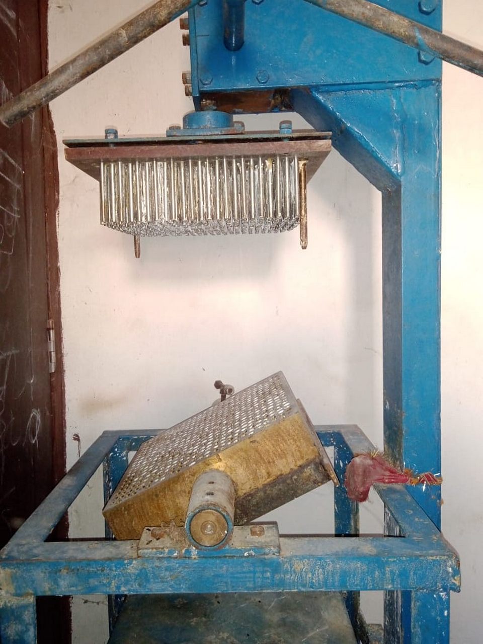 NON DUST CHALK MAKING MACHINE