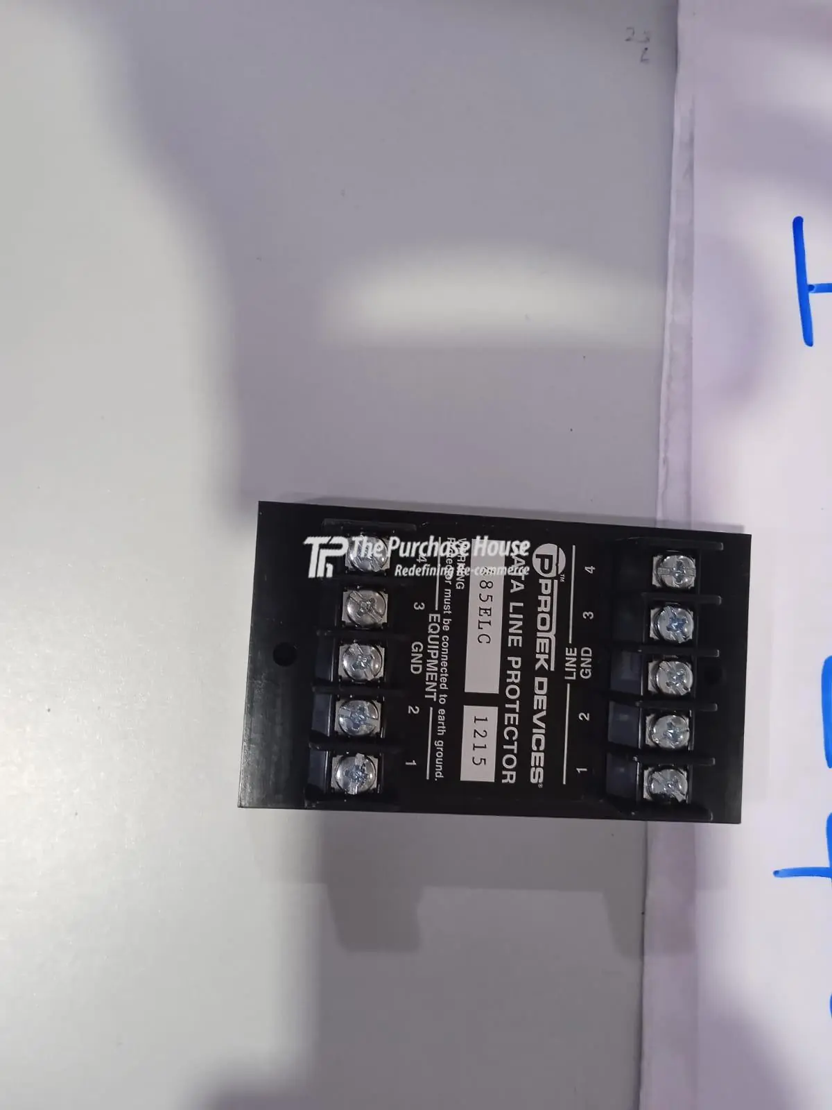 DATA SIGNAL LINE PROTECTOR