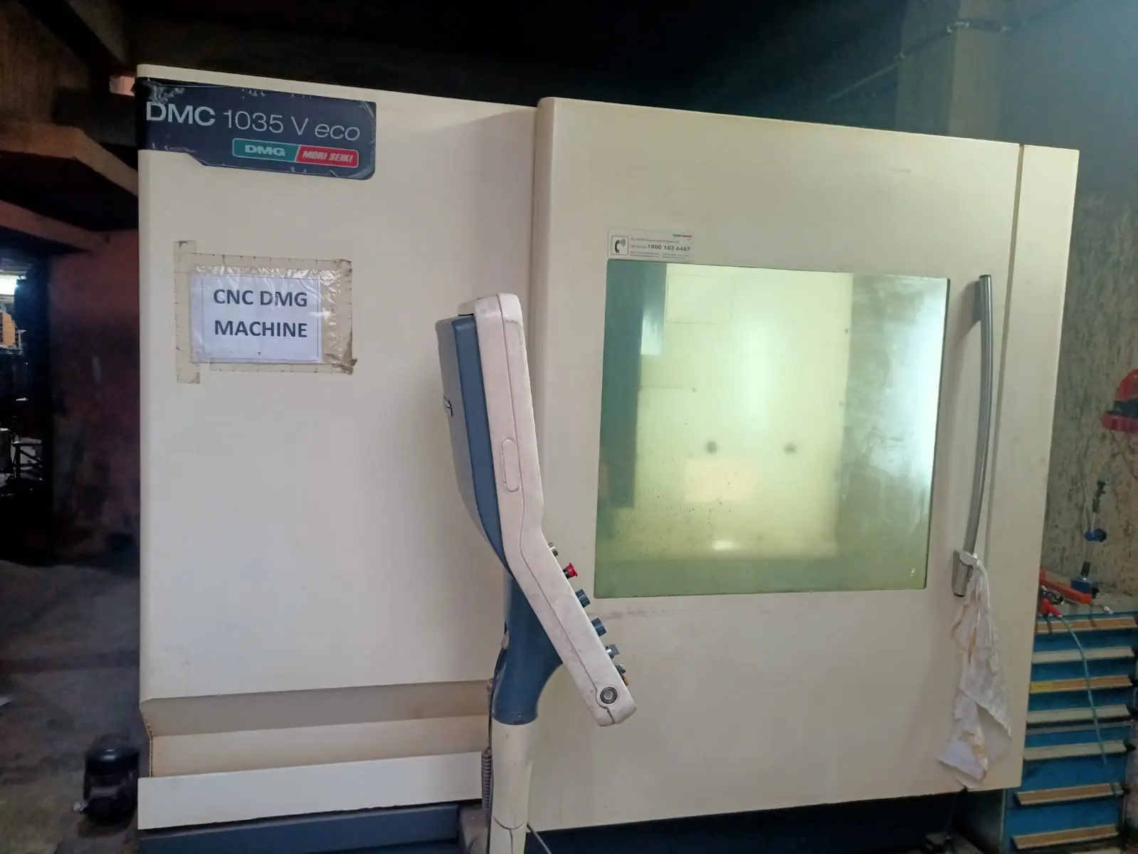 VERTICAL MACHINING CENTER (VMC)