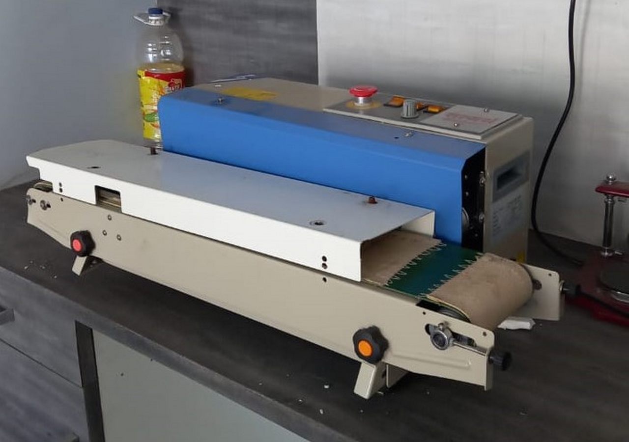 LONG COTTON WICKS MACHINE