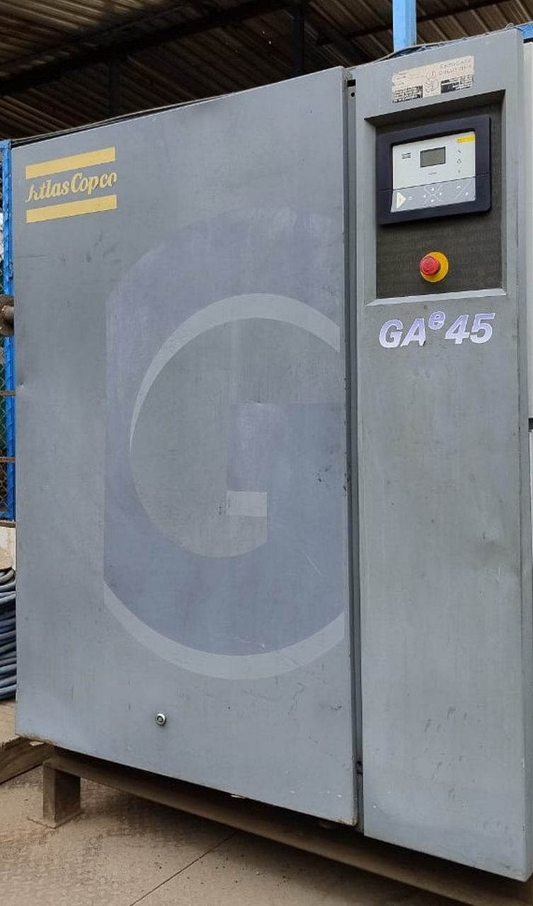 SCREW AIR COMPRESSOR