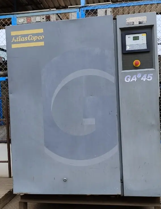 SCREW AIR COMPRESSOR