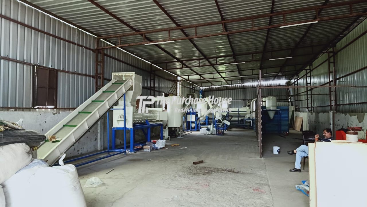 CRUSHING AND HOT WASHING PLANT