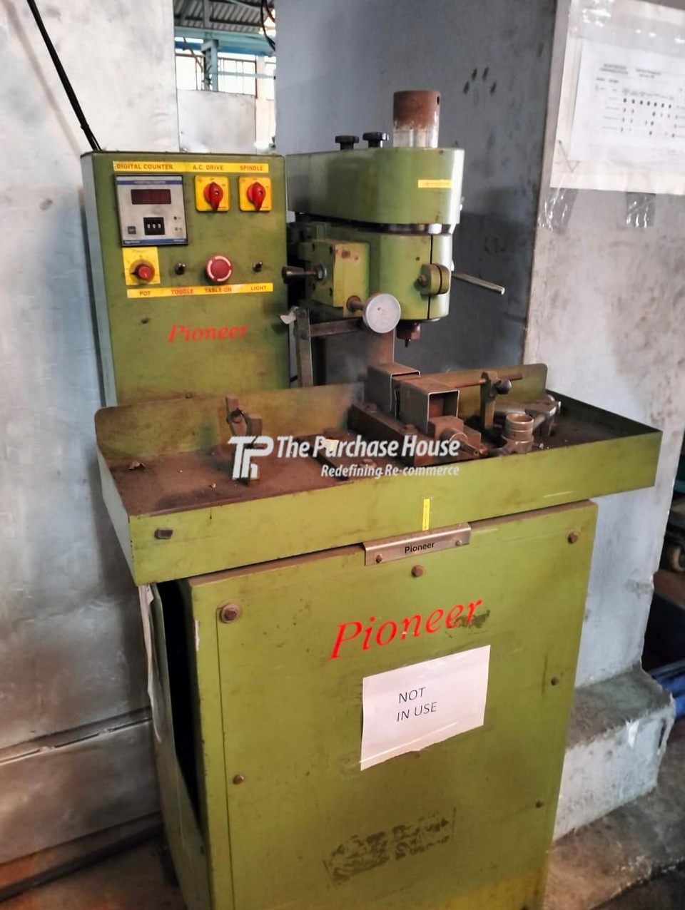 KEYWAY MILLING MACHINE