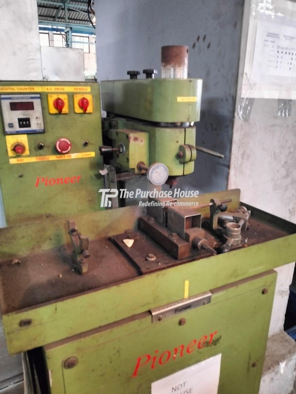 KEYWAY MILLING MACHINE