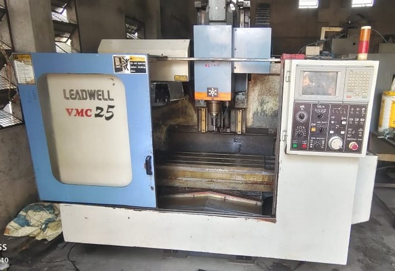 VERTICAL MACHINING CENTER