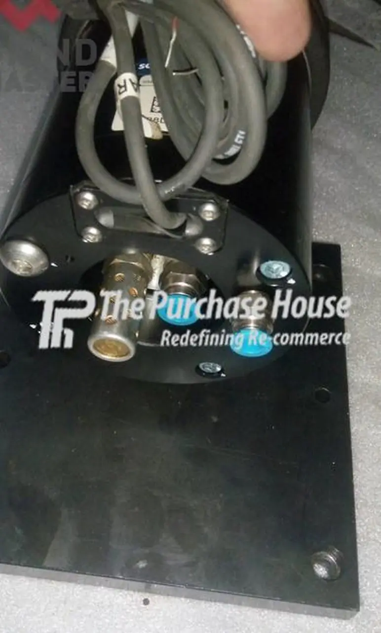 AXIAL COMPLAINT BRUSHING TOOL WITH FORWARD SENSOR