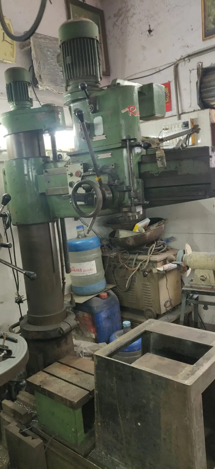 RADIAL DRILL MACHINE