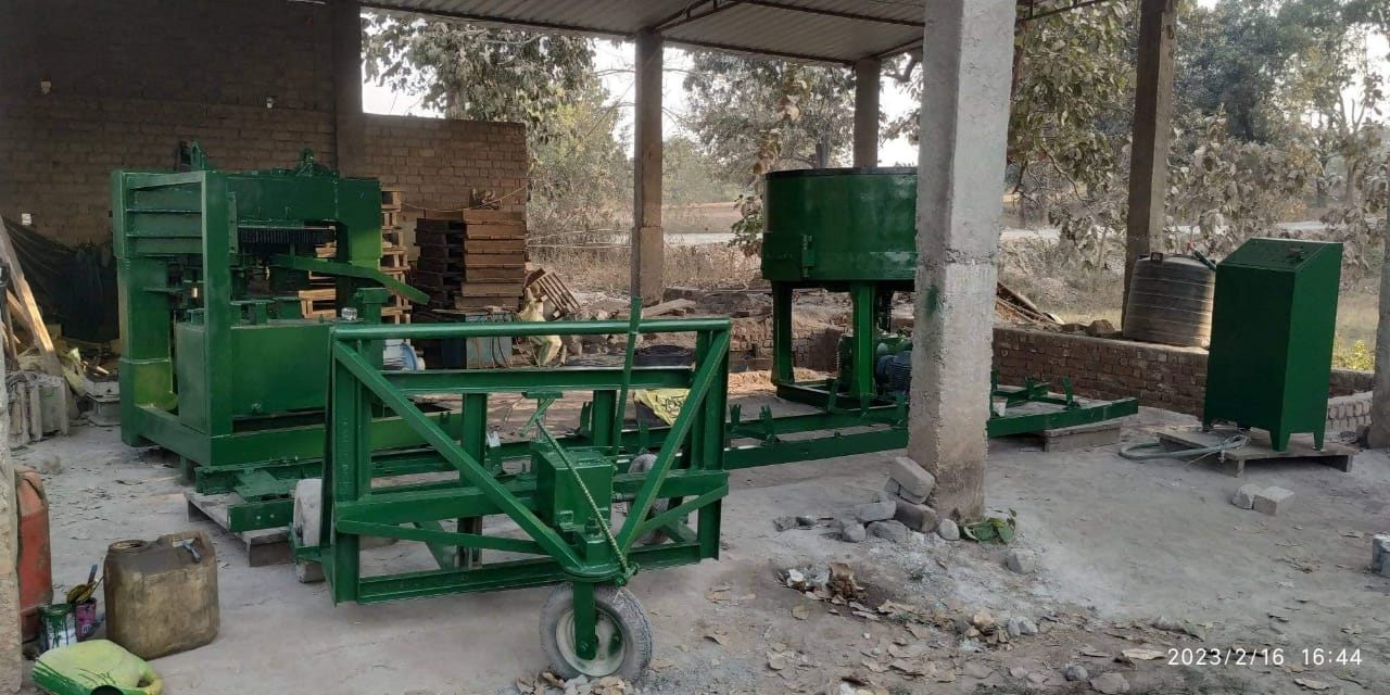 FLY ASH BRICKS MAKING MACHINE