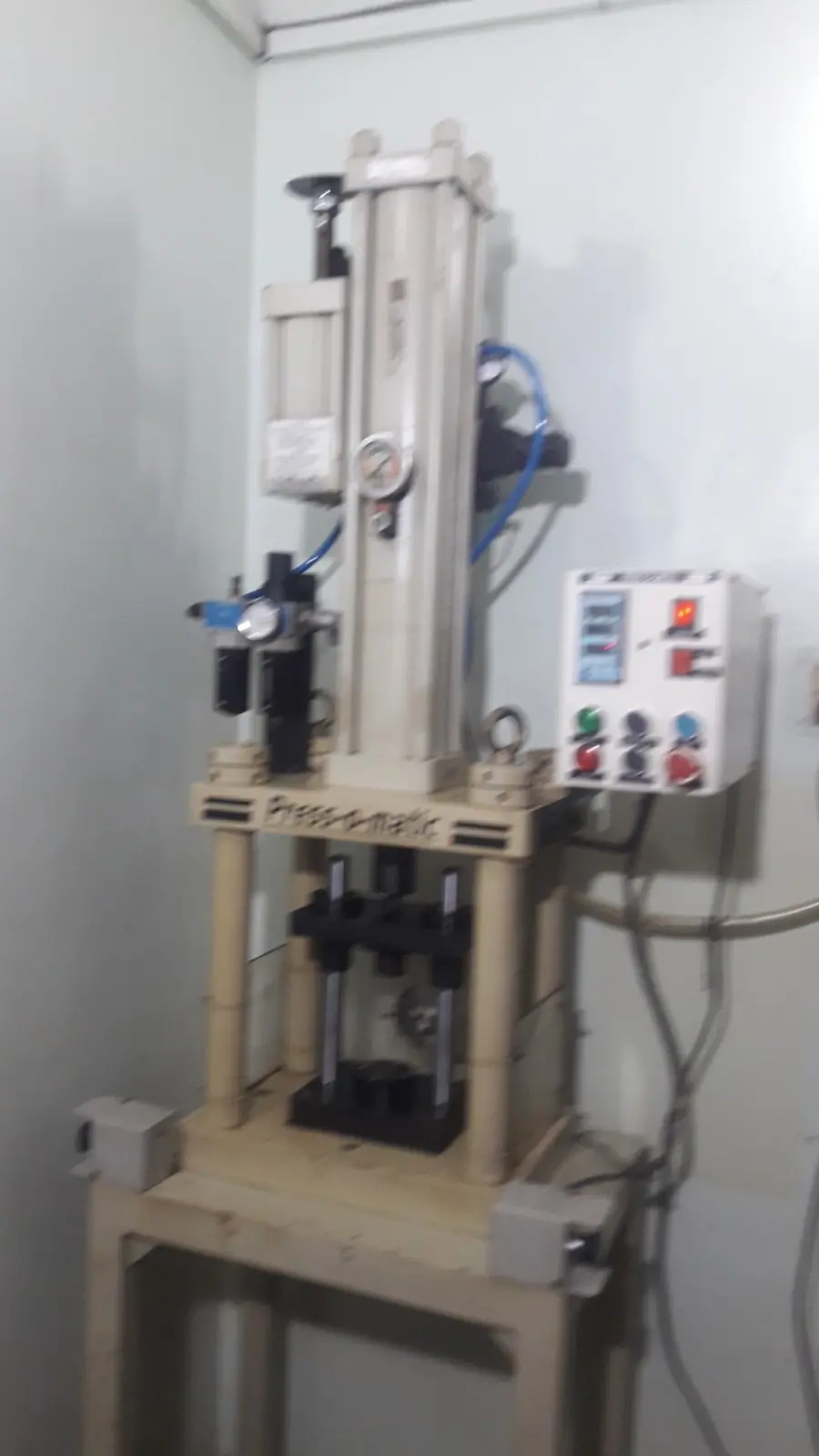 PNEUMATIC POWER PRESS MACHINE