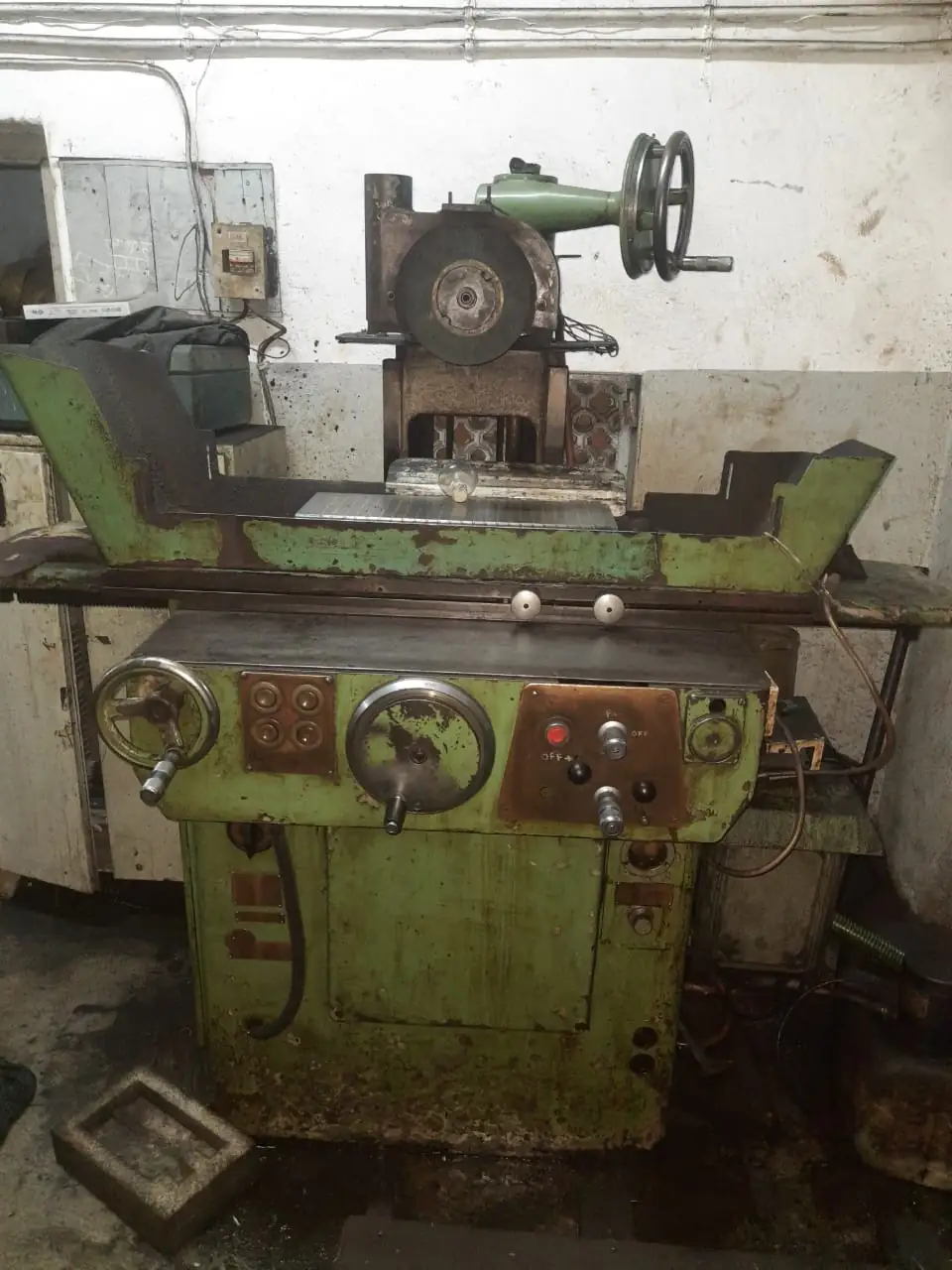 SURFACE GRINDER MACHINE